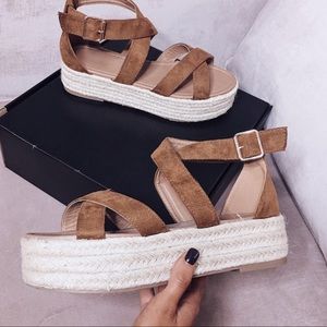 Brown platform espadrille!